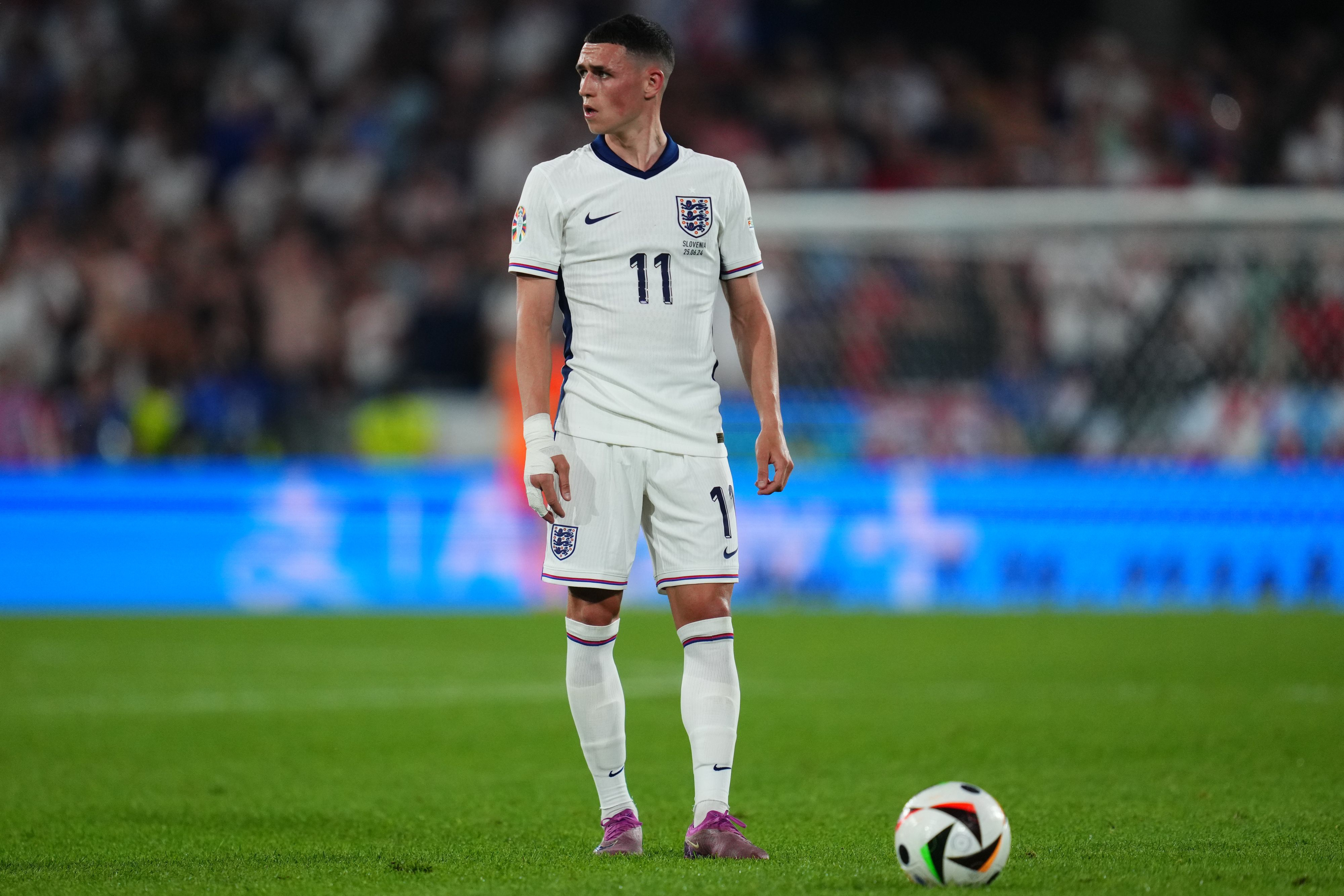 赛后体能课后,勒沃库森状态回暖备战英超,媒体盛赞,心理建设被强调 赛后体能课后,勒沃库森状态回暖备战英超,媒体盛赞,心理建设被强调