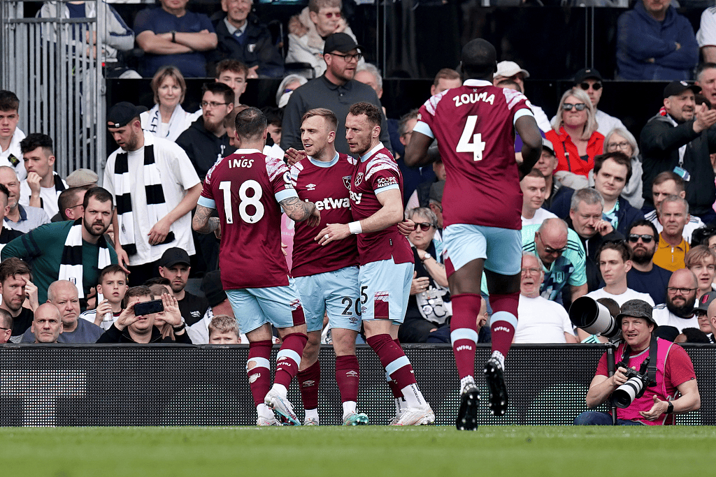 包含意甲转会期再迎强敌，门兴格拉德巴赫完成体检，主帅态度：更衣室稳定，训练强度明显提升的词条