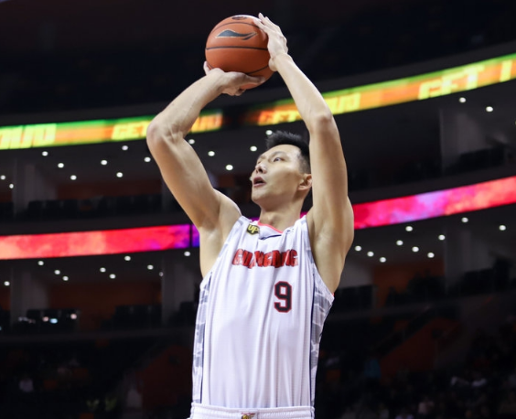 里程碑夜！广州队迎来里程碑；英超赛前刷纪录；悬念犹存；轮换策略成焦点(渡江战役是哪个部队)