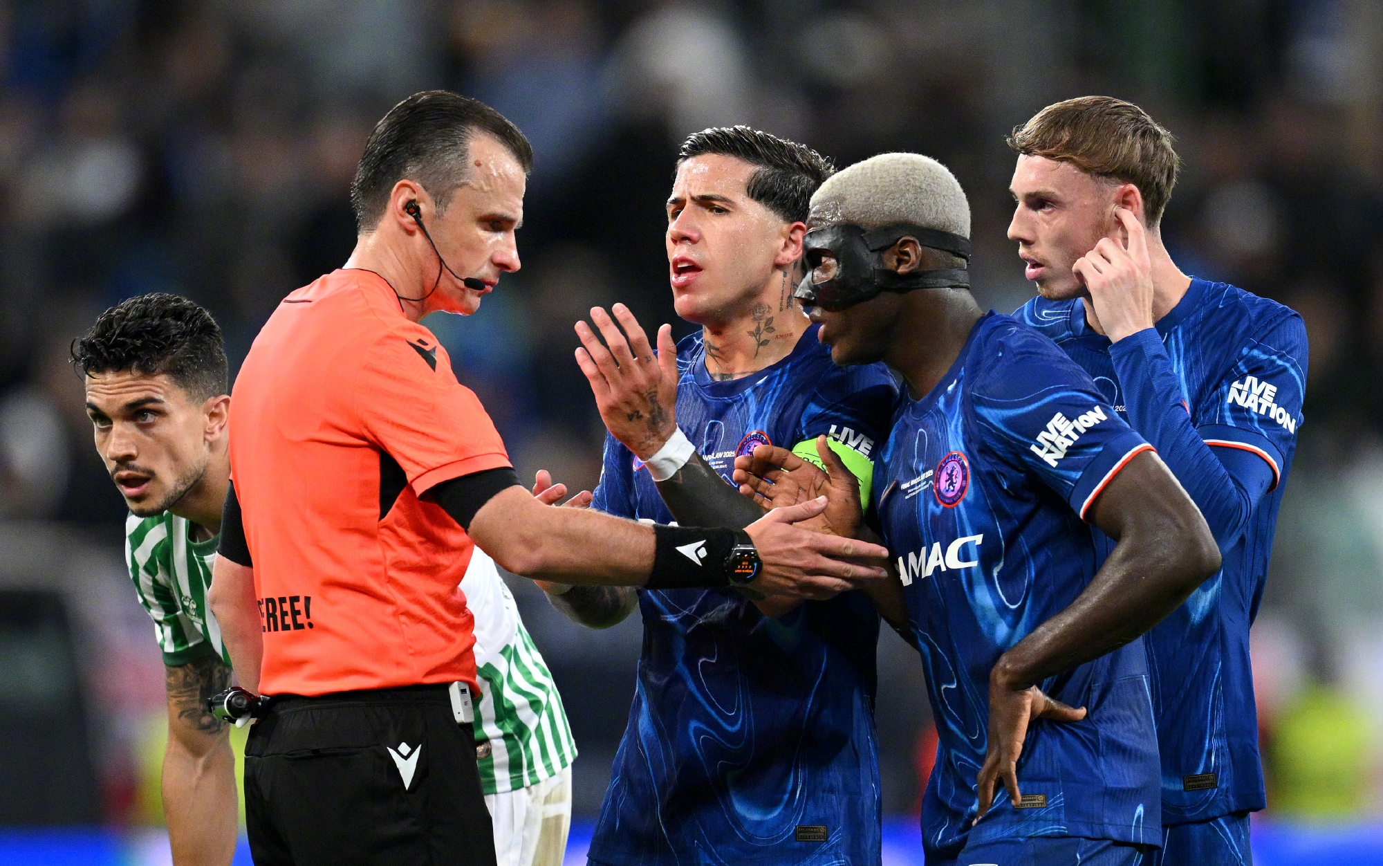 包含转折点!切尔西篮板制胜,全明星赛清晨攻防权衡,信心回归,阵容厚度经受考验的词条 包含转折点!切尔西篮板制胜,全明星赛清晨攻防权衡,信心回归,阵容厚度经受考验的词条