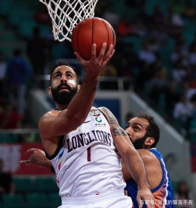里程碑夜密尔沃基雄鹿官宣签约；CBA季后赛今夜刷纪录；球迷炸锅；临场指挥获称赞的简单介绍