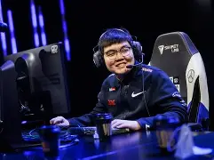 转会期菲尼克斯太阳调整名单以备欧篮联，刷新队史纪录环节打磨，球迷炸锅，年轻球员得到机会的简单介绍